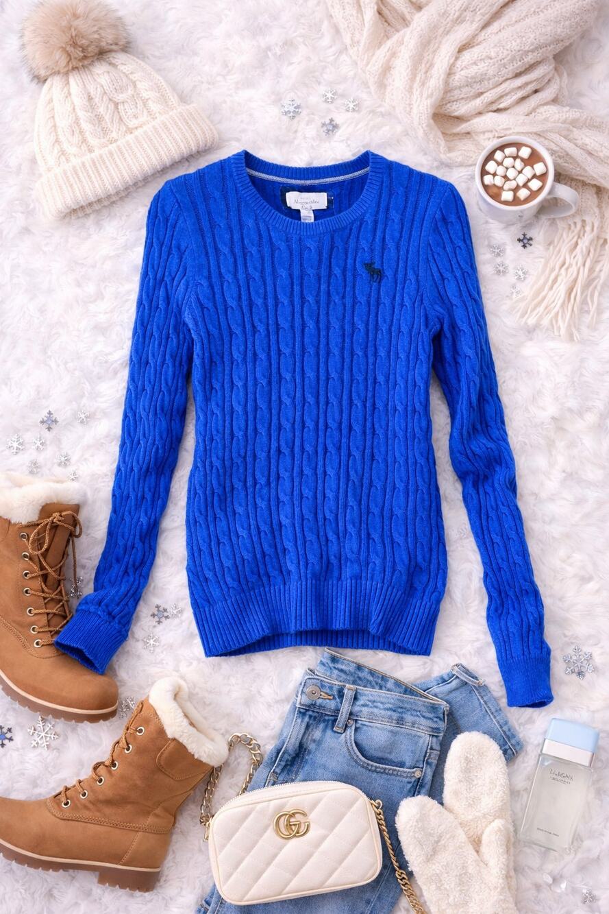 Vintage Abercrombie & Fitch Women’s Blue Cable Knit Crewneck Sweater Blue Size M